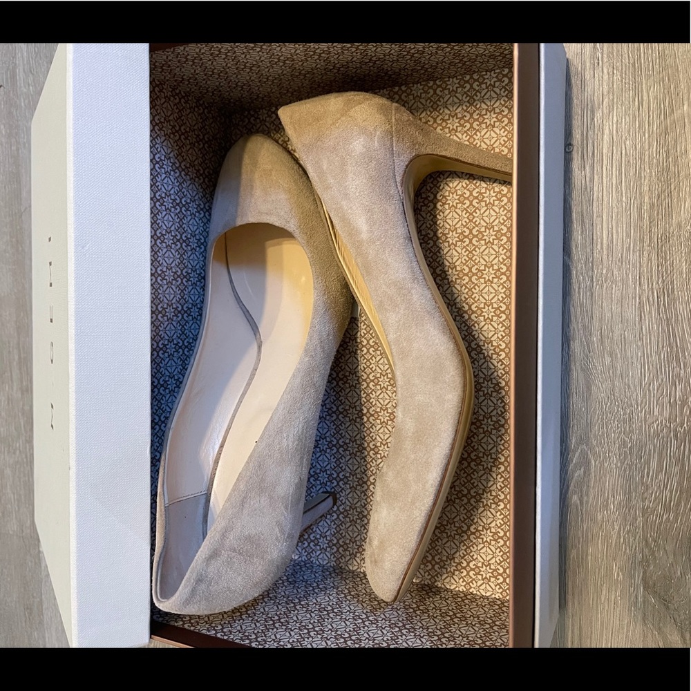 M. Gemi “the Mela” suede heels